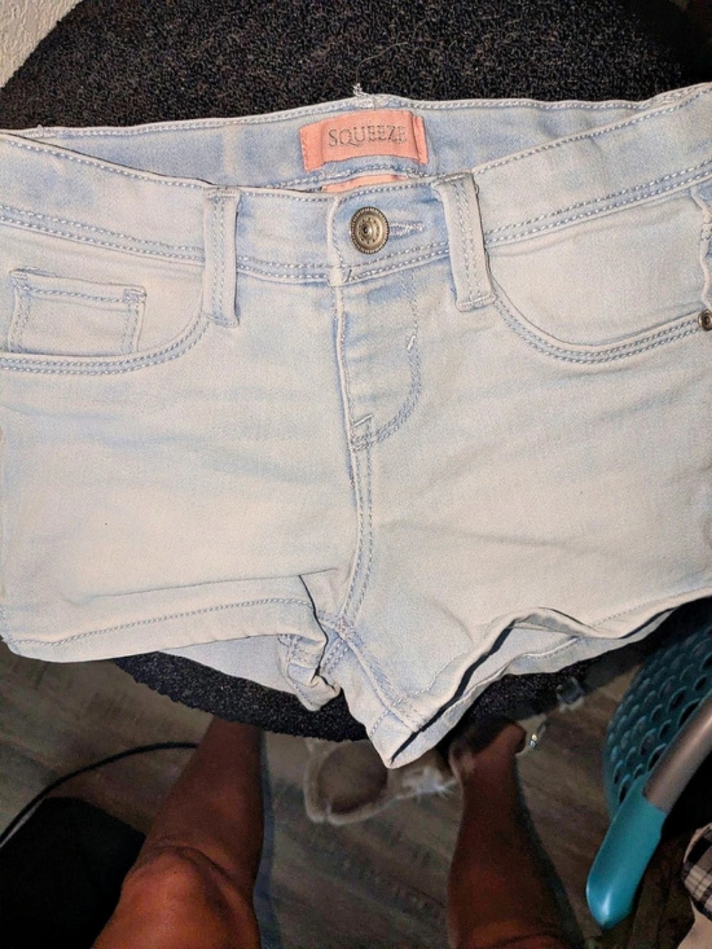 Squeeze Denim Jean Shorts in Blue